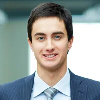 李明 - CEO - 科技先锋 - pp模拟器
